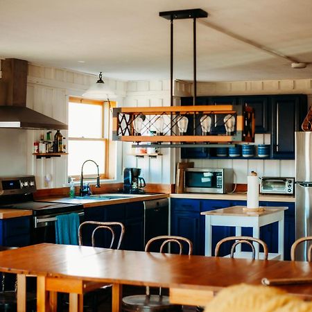 The Barn At Evermore: Riverfront Retreat W/Hot Tub ルーレイ エクステリア 写真