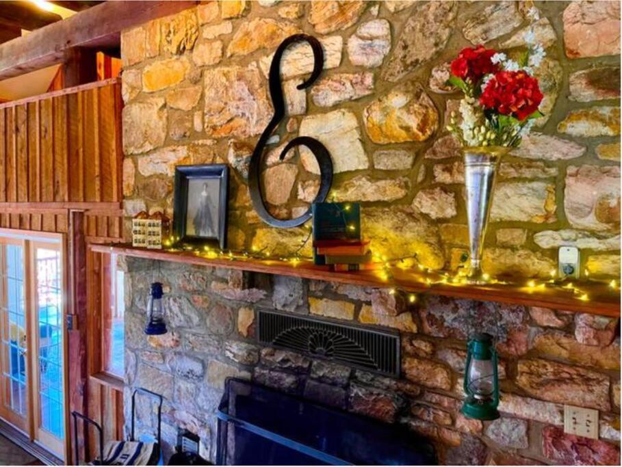 The Barn At Evermore: Riverfront Retreat W/Hot Tub ルーレイ エクステリア 写真
