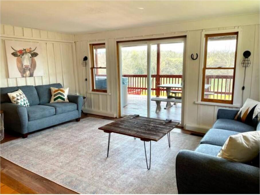 The Barn At Evermore: Riverfront Retreat W/Hot Tub ルーレイ エクステリア 写真